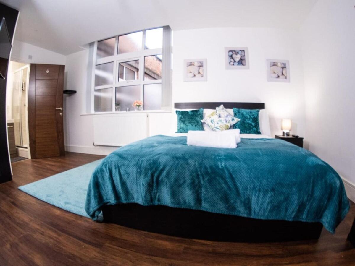 Sav Apartments Rutland Лестър Стая снимка